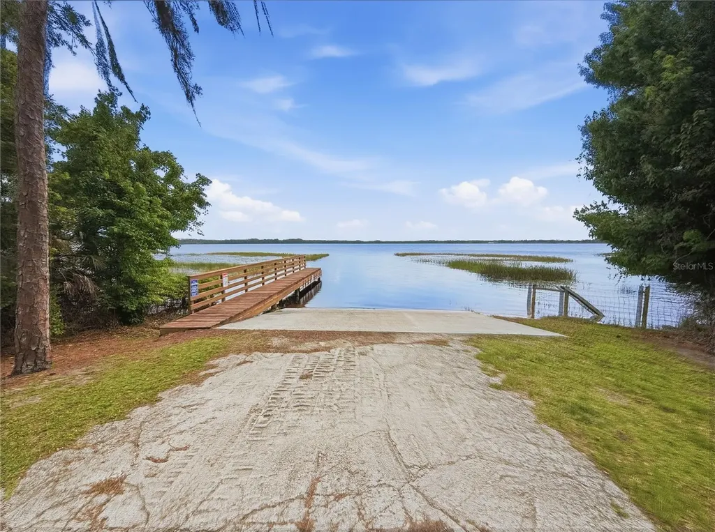 1813 Lakewood Drive St Cloud FL 34771