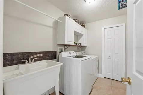 1813 Lakewood Drive St Cloud FL 34771