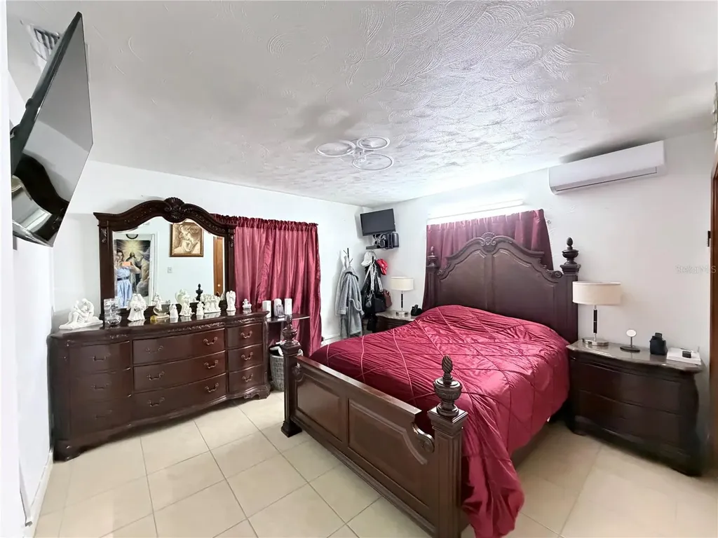 1508 W Knollwood Street Tampa FL 33604