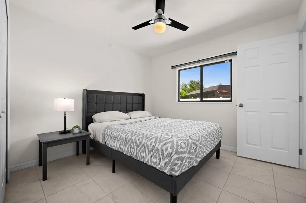 1808 SW 8th Place Cape Coral FL 33991
