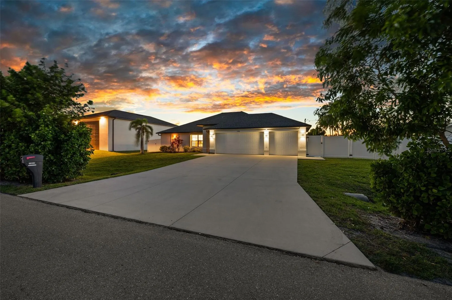 1808 SW 8th Place Cape Coral FL 33991