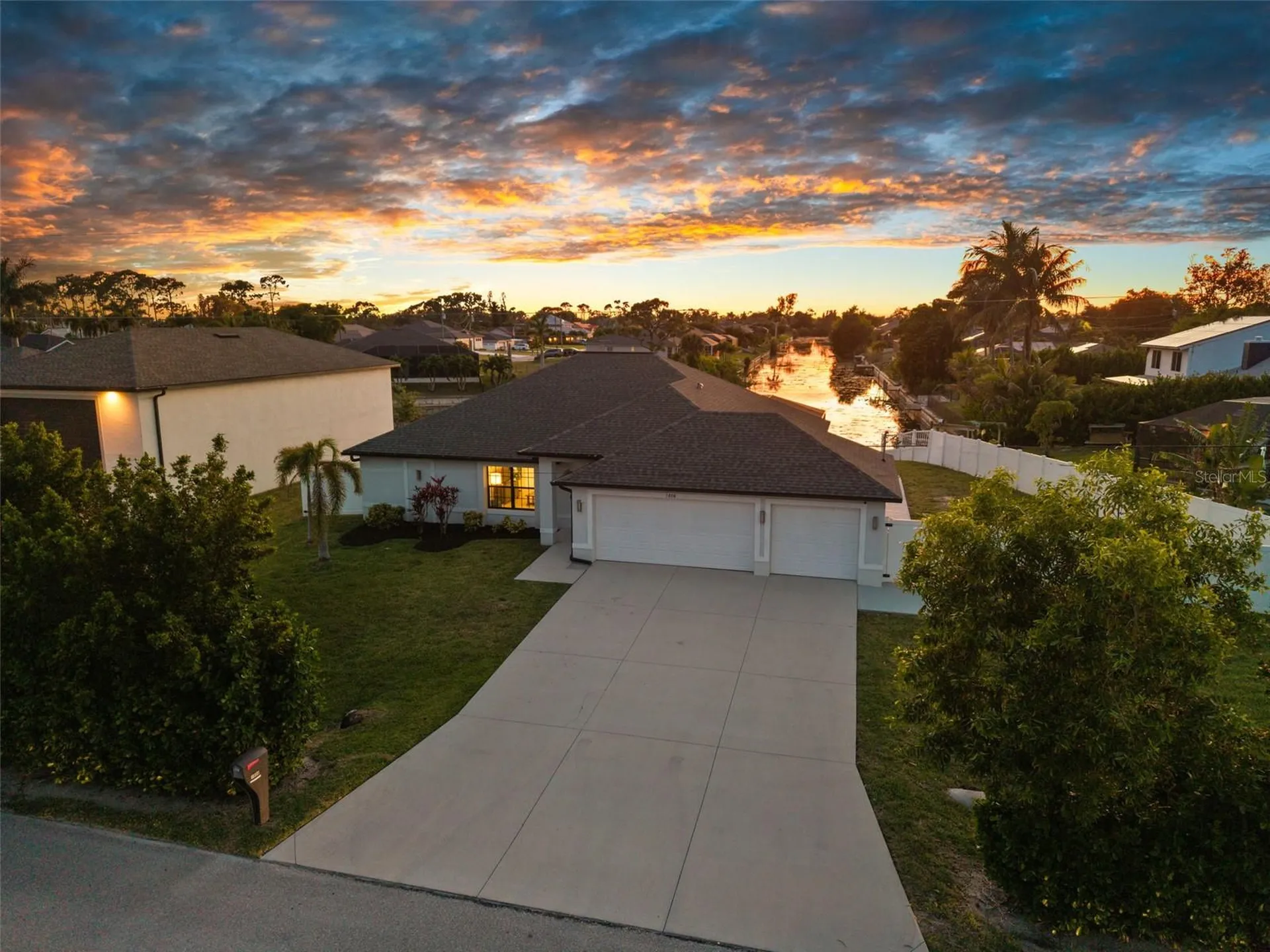 1808 SW 8th Place Cape Coral FL 33991