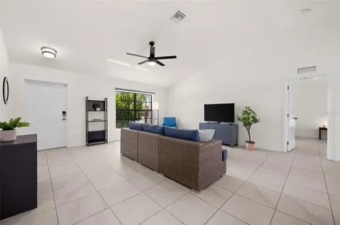1808 SW 8th Place Cape Coral FL 33991