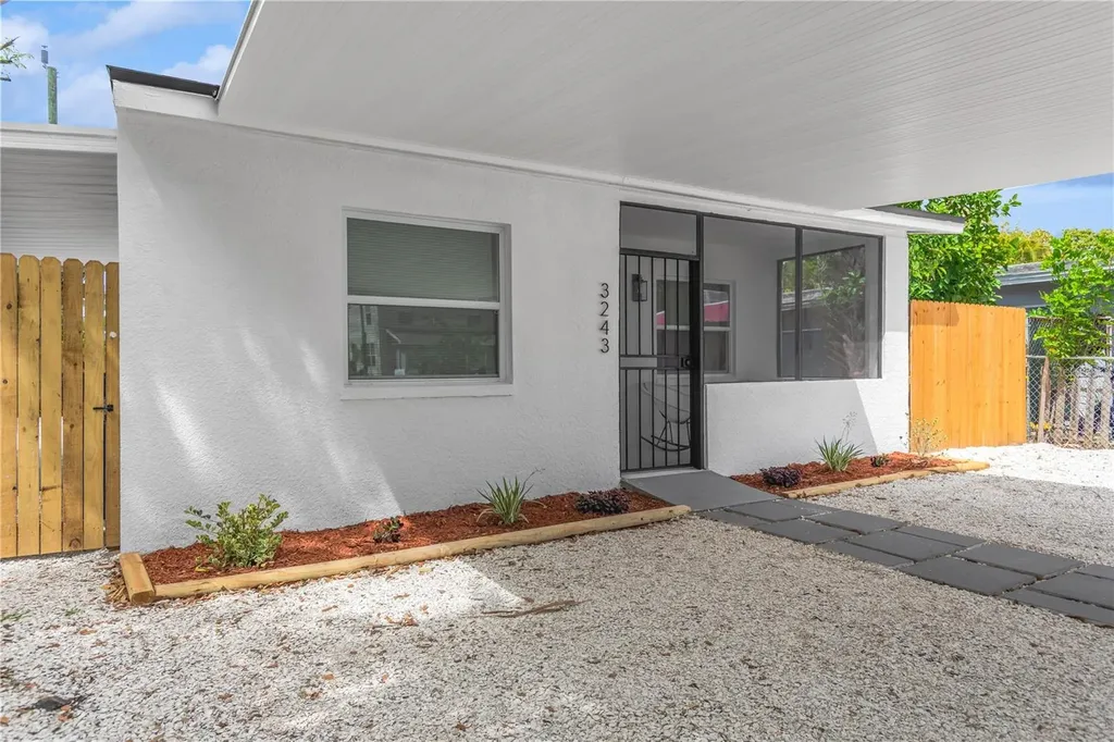 3243 6th Avenue S St Petersburg FL 33712