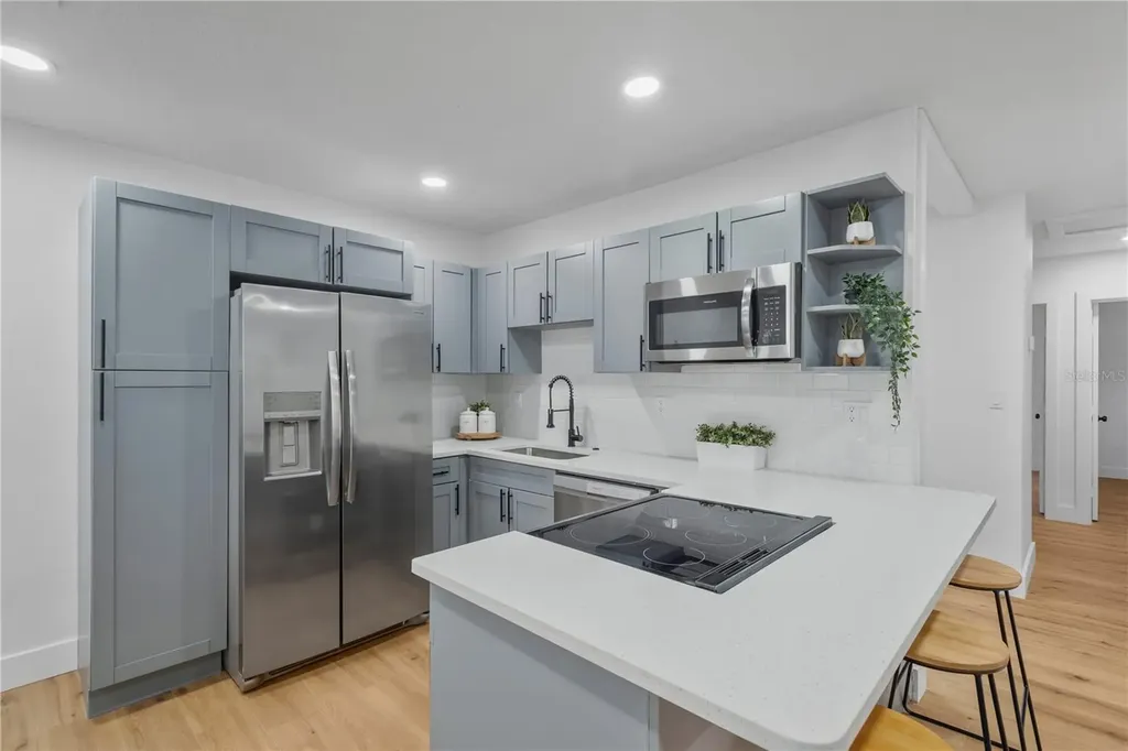 3243 6th Avenue S St Petersburg FL 33712