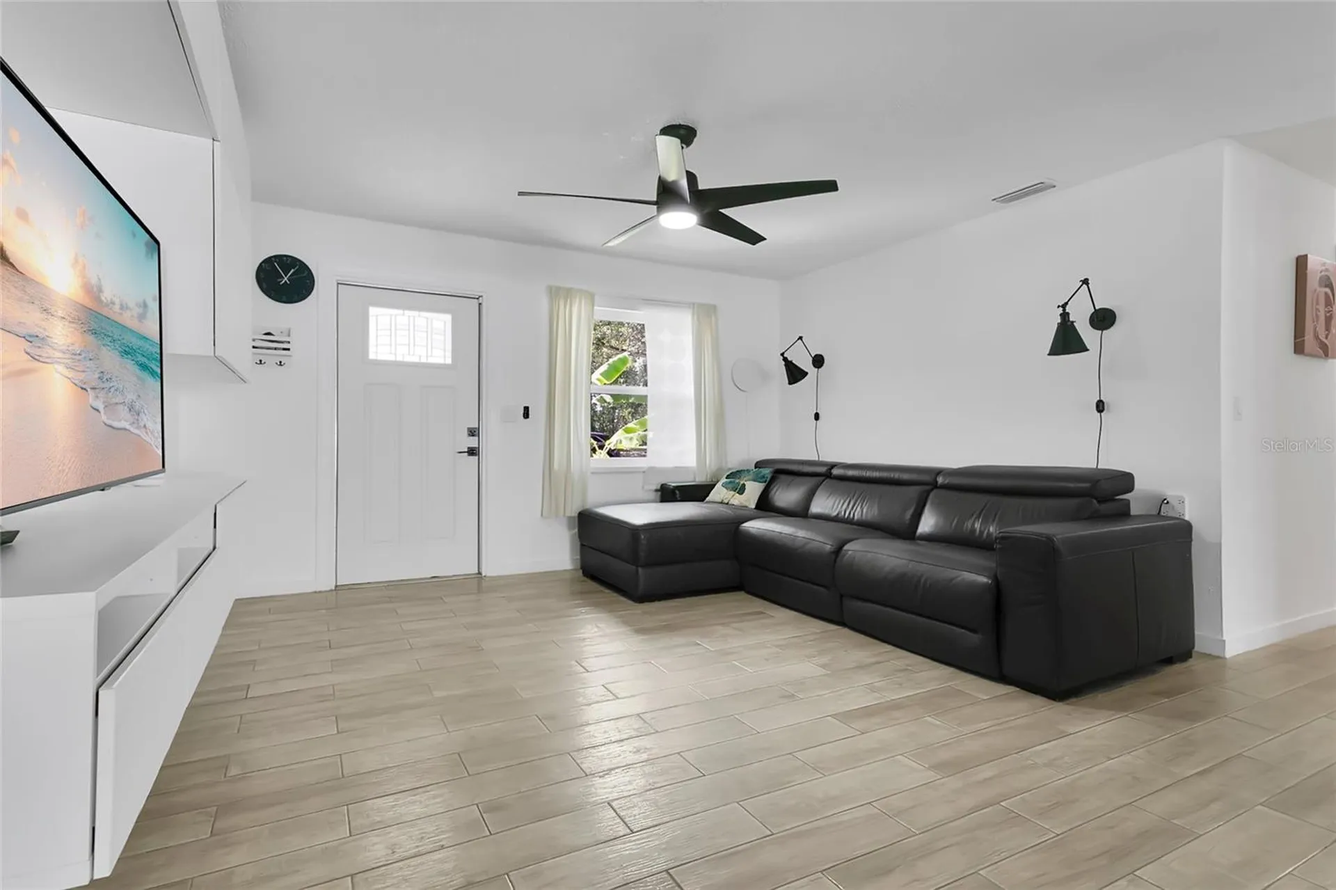 851 Darwin Drive Altamonte Springs FL 32701