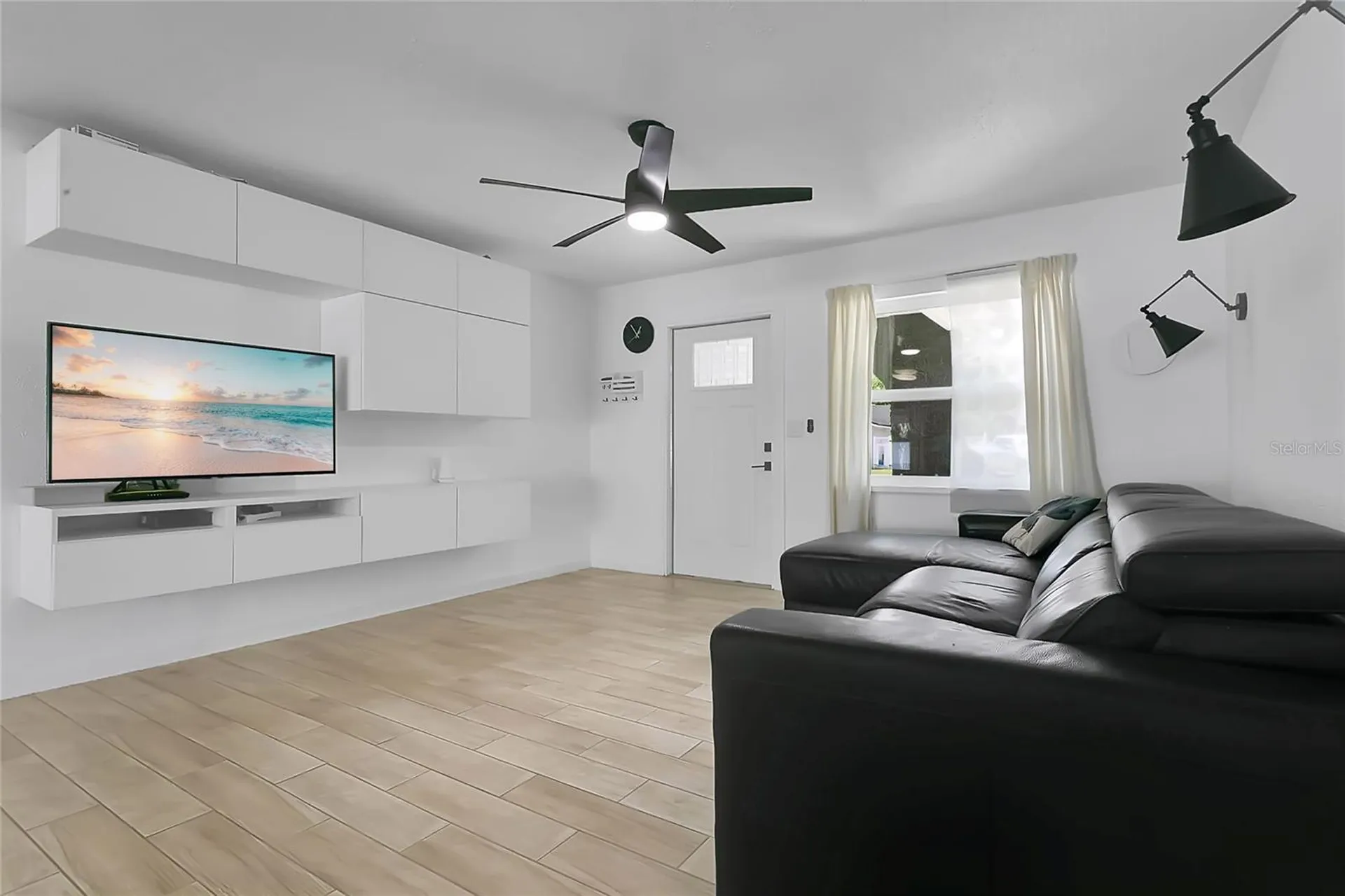 851 Darwin Drive Altamonte Springs FL 32701