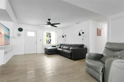 851 Darwin Drive Altamonte Springs FL 32701