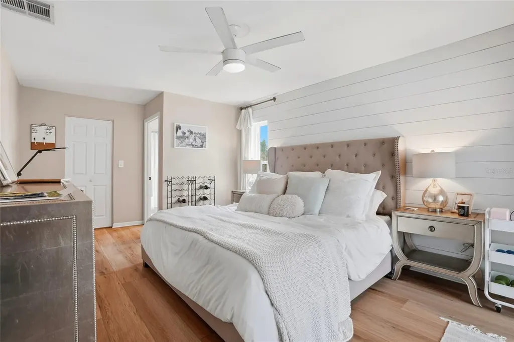 2089 Swan Lane Safety Harbor FL 34695