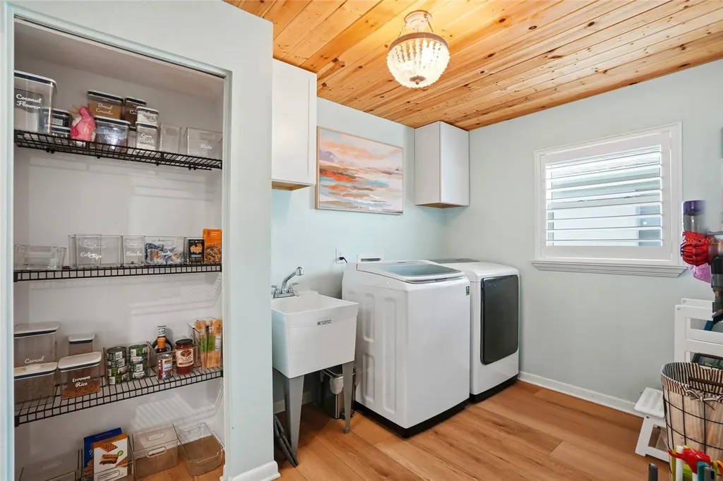 2089 Swan Lane Safety Harbor FL 34695