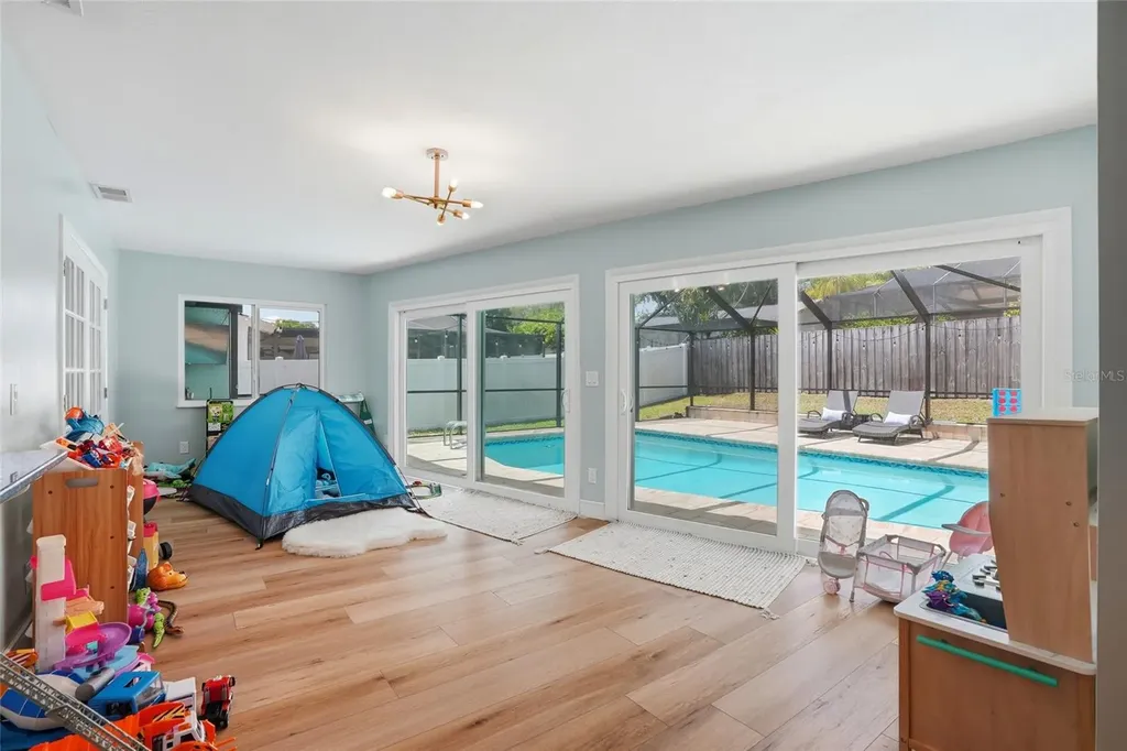 2089 Swan Lane Safety Harbor FL 34695