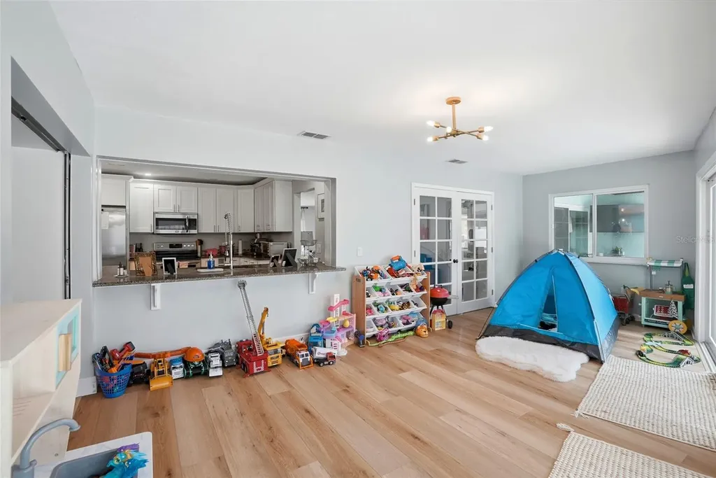 2089 Swan Lane Safety Harbor FL 34695