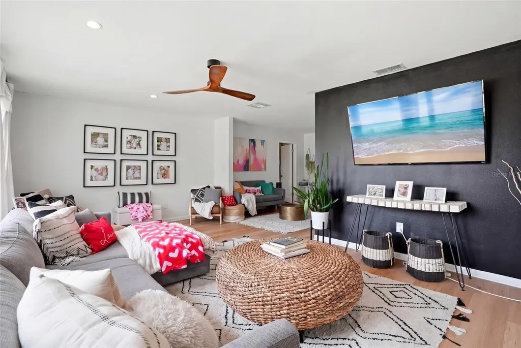 2089 Swan Lane Safety Harbor FL 34695