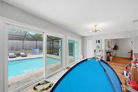 2089 Swan Lane Safety Harbor FL 34695