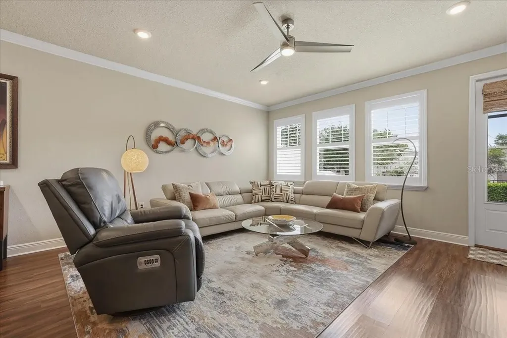 603 Ozona Village Drive Palm Harbor FL 34683