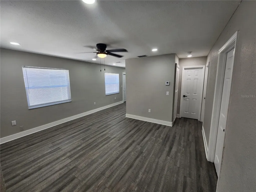 1211 62nd Avenue E Bradenton FL 34203