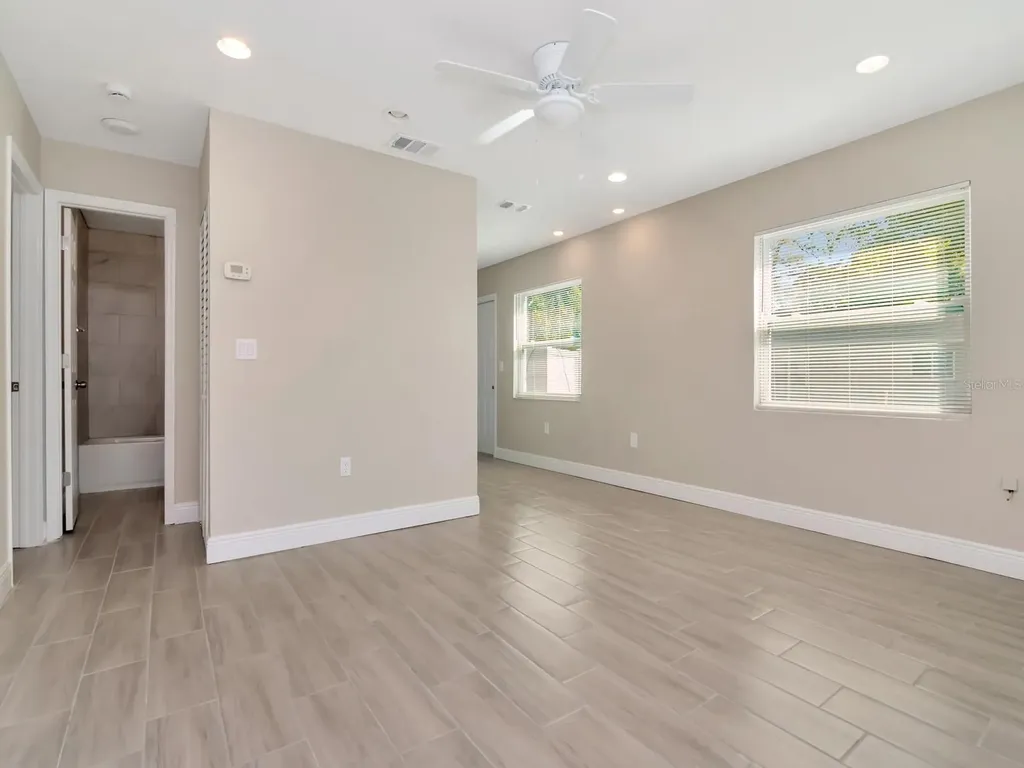 1211 62nd Avenue E Bradenton FL 34203