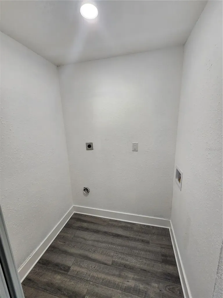 1211 62nd Avenue E Bradenton FL 34203