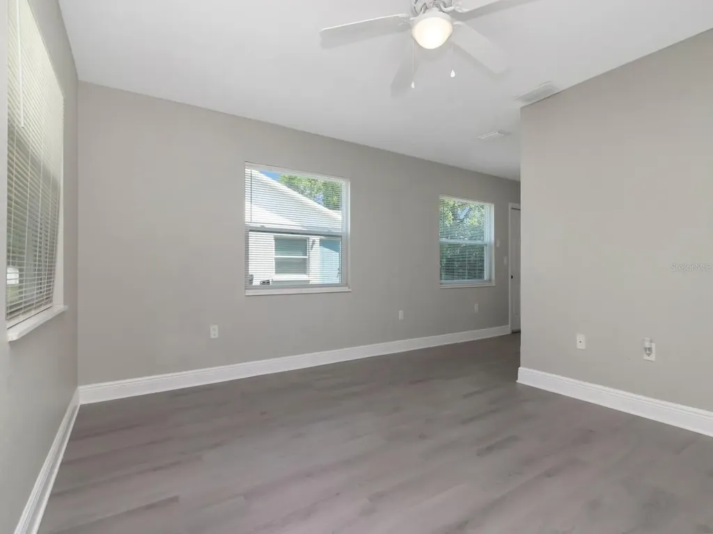 1211 62nd Avenue E Bradenton FL 34203