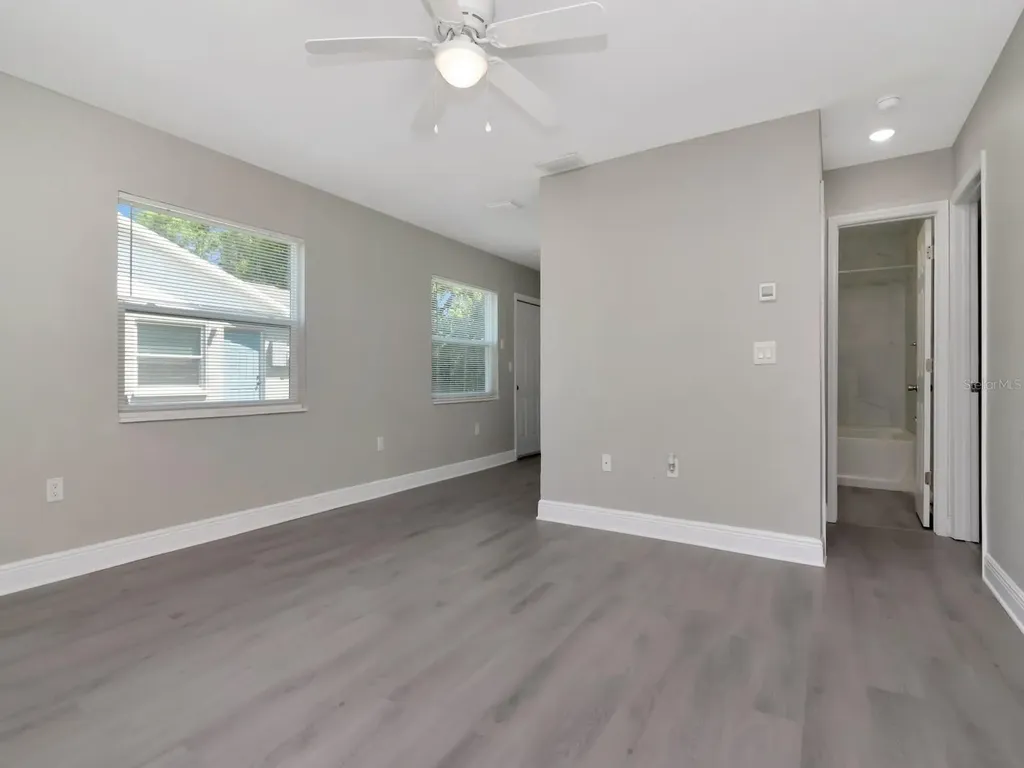 1211 62nd Avenue E Bradenton FL 34203