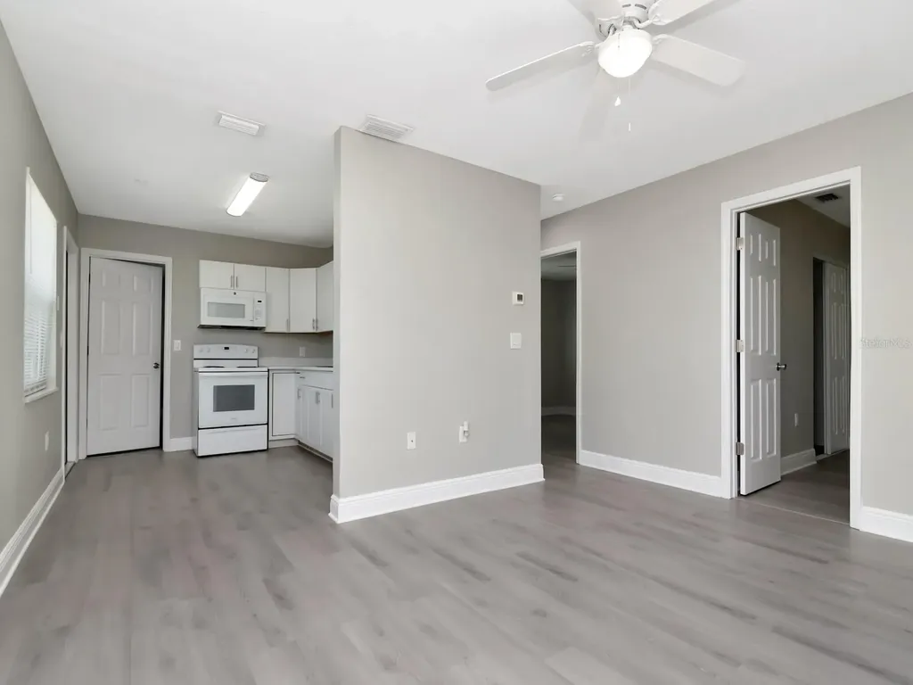 1211 62nd Avenue E Bradenton FL 34203