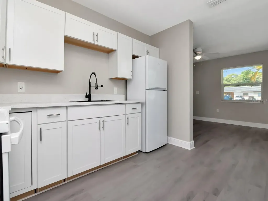 1211 62nd Avenue E Bradenton FL 34203