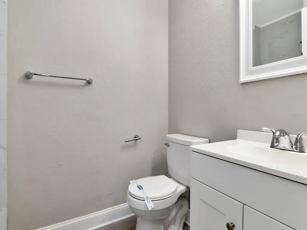 1211 62nd Avenue E Bradenton FL 34203