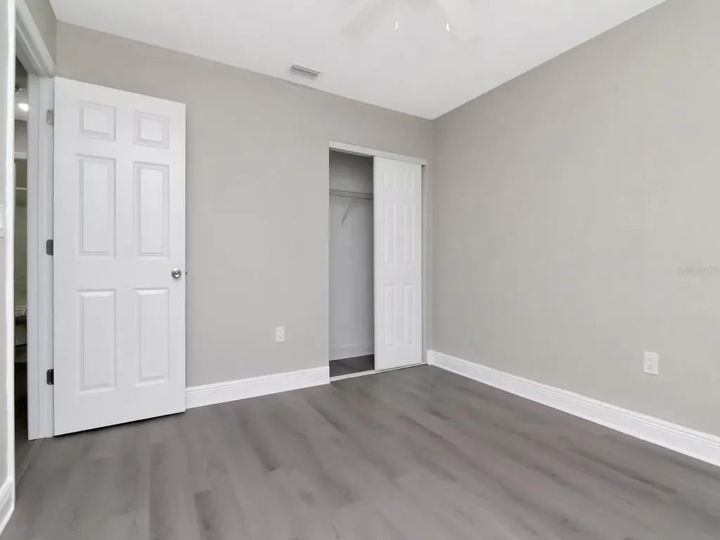 1211 62nd Avenue E Bradenton FL 34203