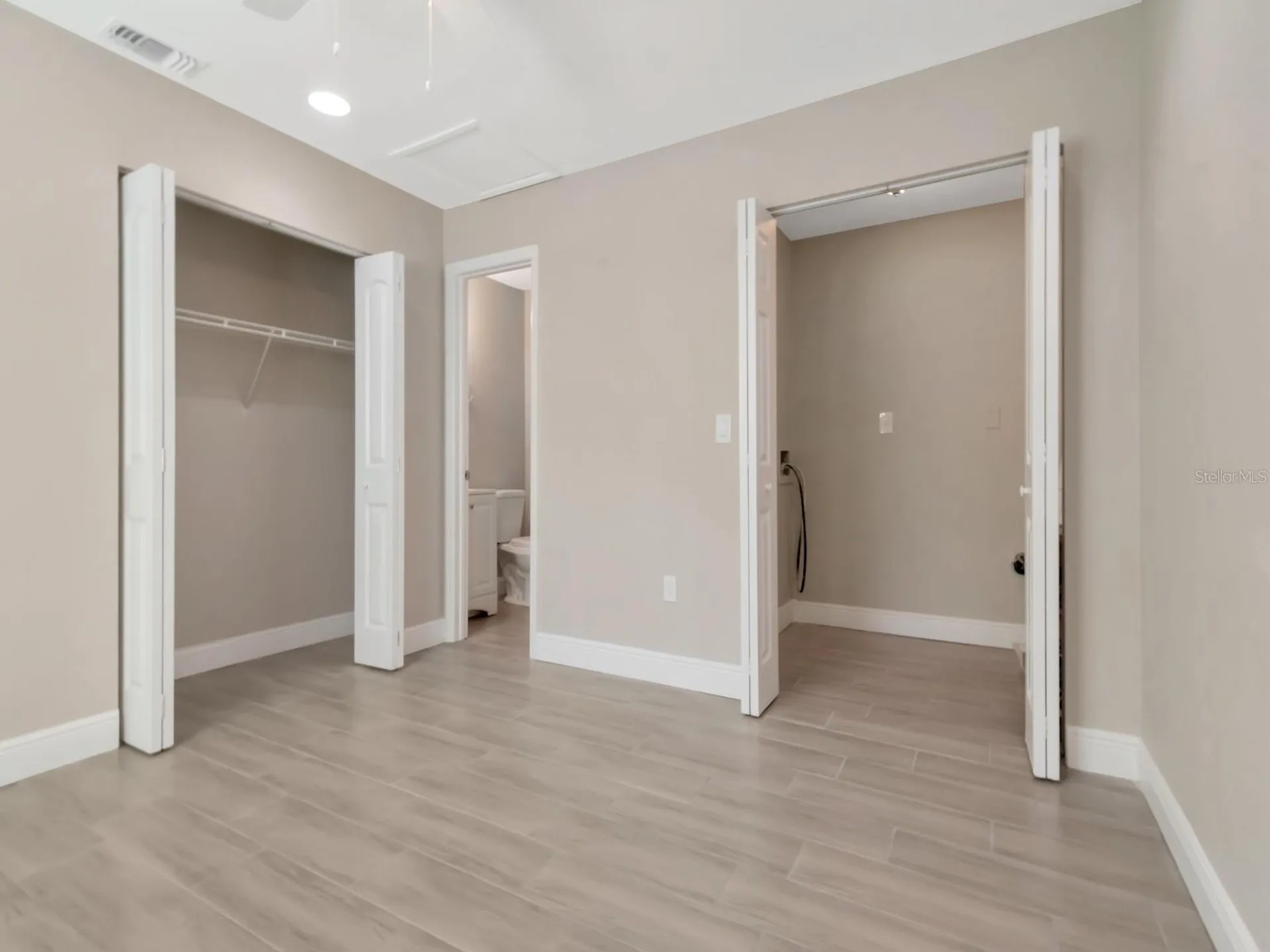 1211 62nd Avenue E Bradenton FL 34203