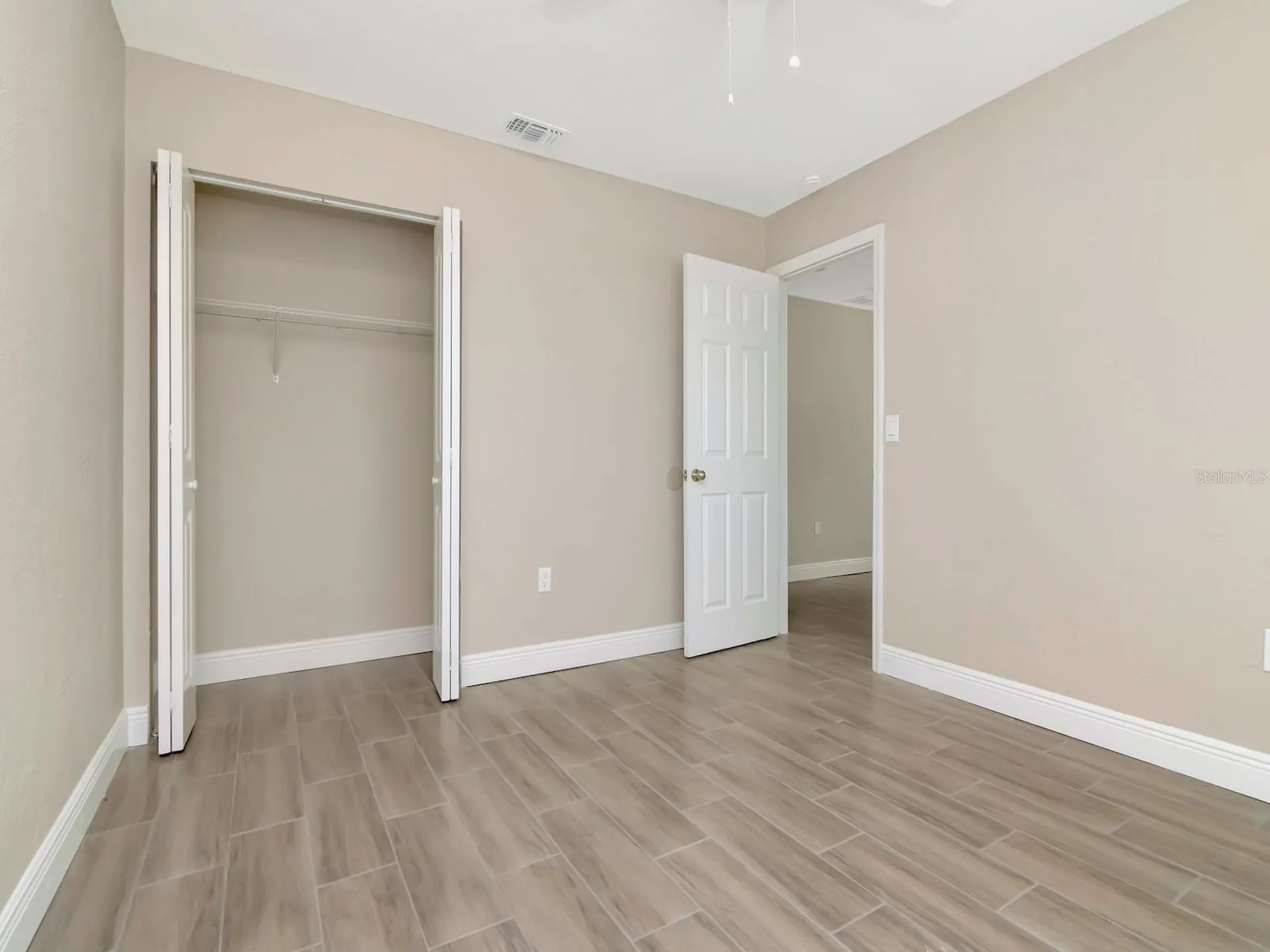 1211 62nd Avenue E Bradenton FL 34203