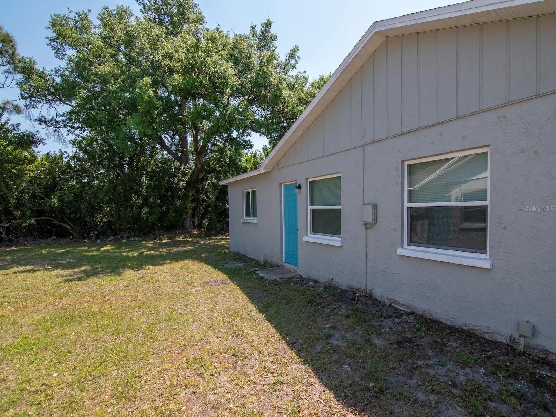 1211 62nd Avenue E Bradenton FL 34203