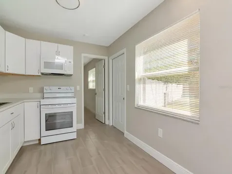 1211 62nd Avenue E Bradenton FL 34203