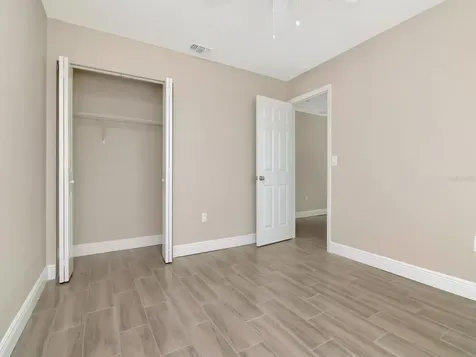1211 62nd Avenue E Bradenton FL 34203