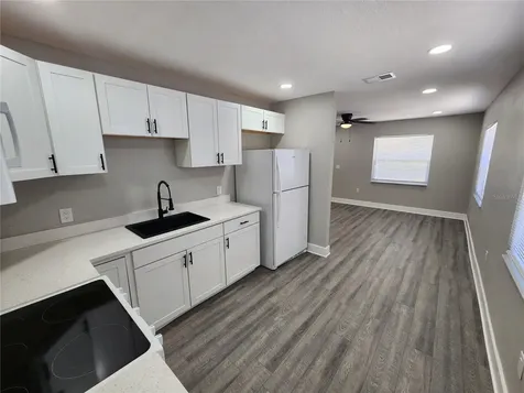 1211 62nd Avenue E Bradenton FL 34203