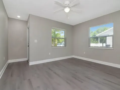 1211 62nd Avenue E Bradenton FL 34203