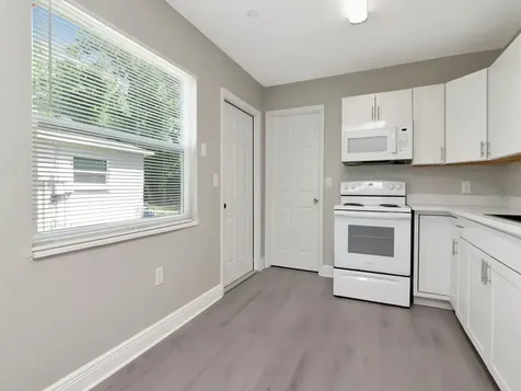 1211 62nd Avenue E Bradenton FL 34203