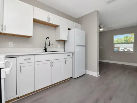 1211 62nd Avenue E Bradenton FL 34203