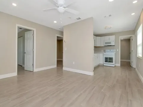 1211 62nd Avenue E Bradenton FL 34203