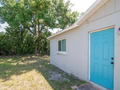 1211 62nd Avenue E Bradenton FL 34203