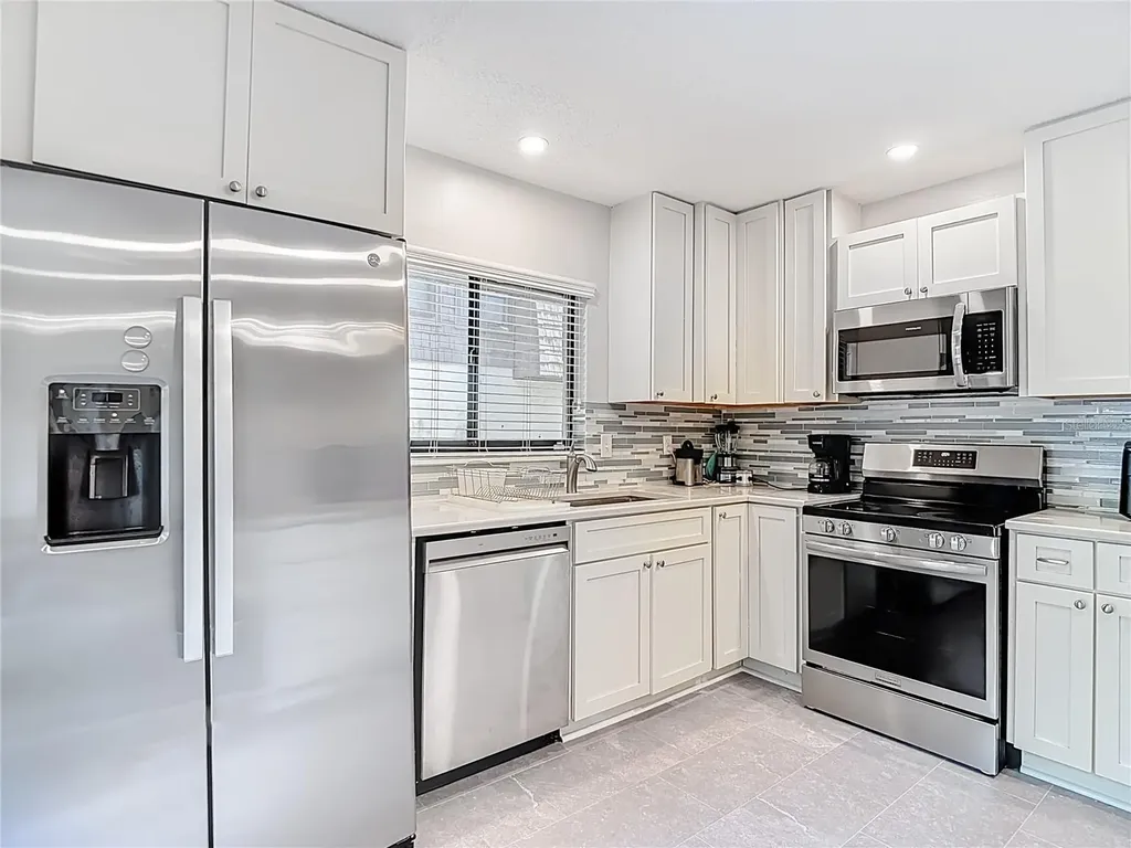 15426 E Pond Woods Drive Tampa FL 33618