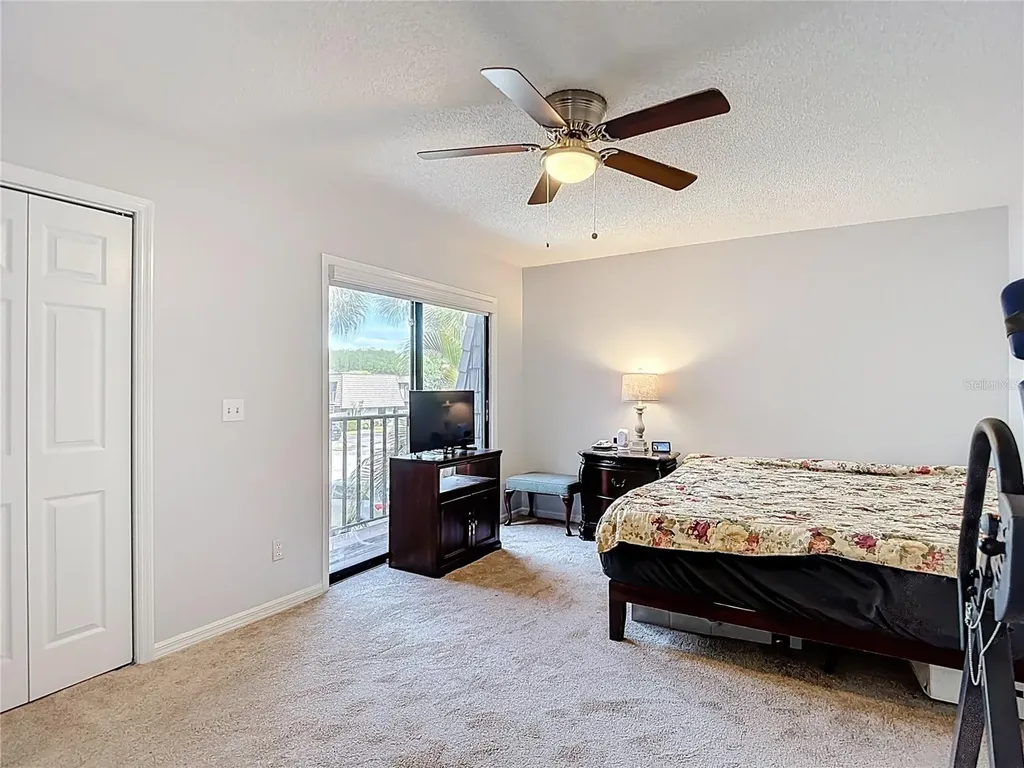 15426 E Pond Woods Drive Tampa FL 33618