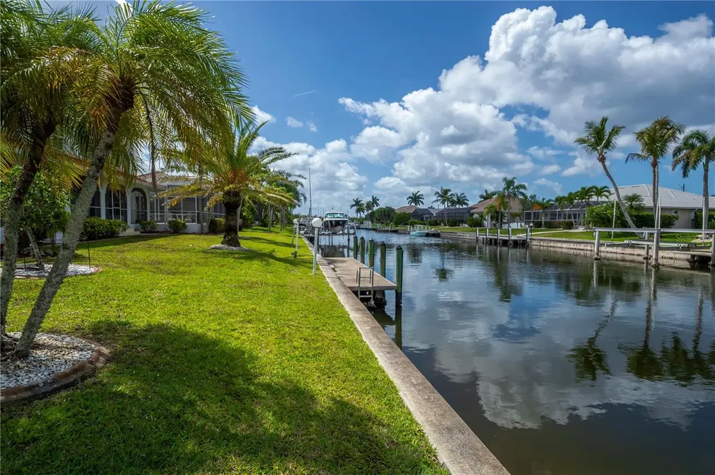5019 Bal Harbor Boulevard Punta Gorda FL 33950