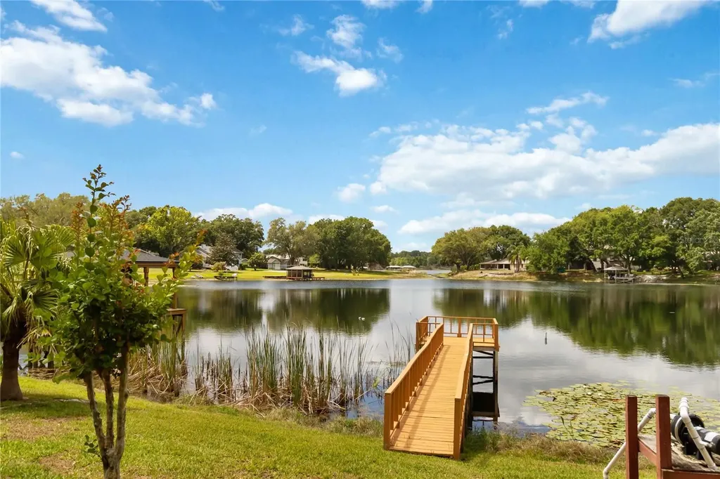 9835 Lakeshore Drive Clermont FL 34711
