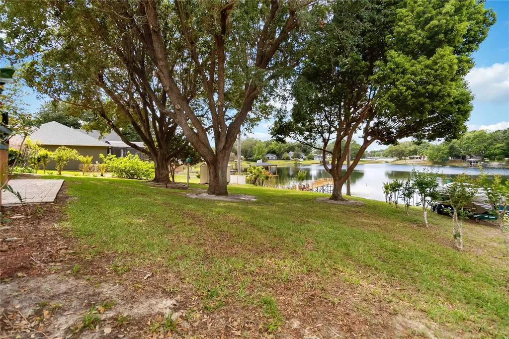 9835 Lakeshore Drive Clermont FL 34711