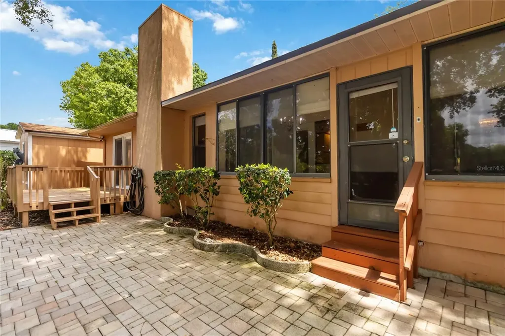 9835 Lakeshore Drive Clermont FL 34711