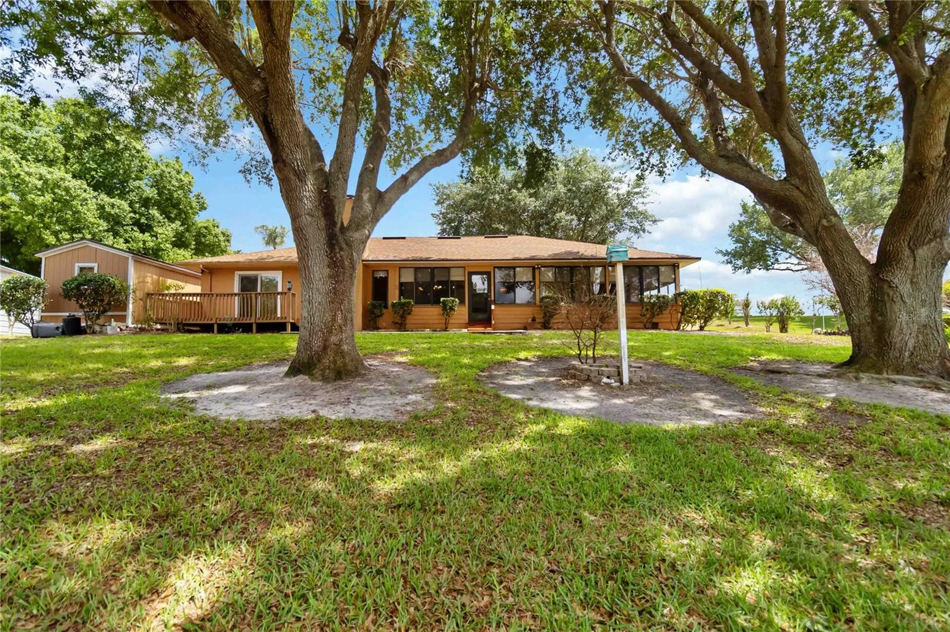 9835 Lakeshore Drive Clermont FL 34711