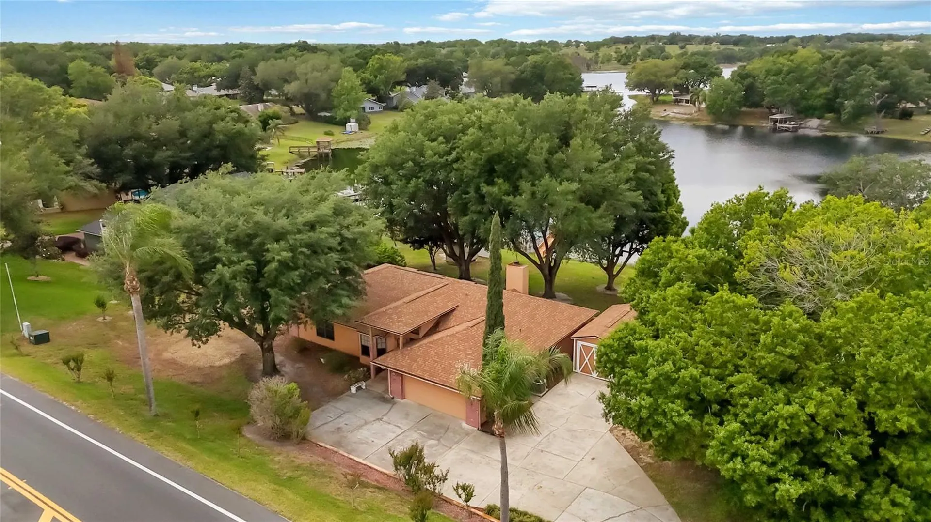 9835 Lakeshore Drive Clermont FL 34711