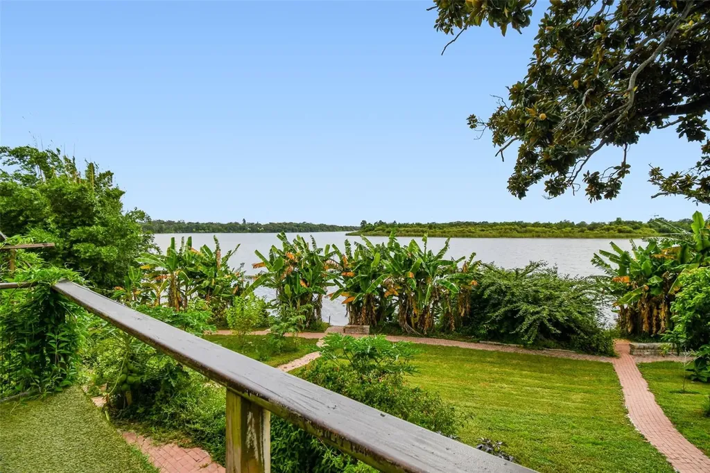 3203 E Yukon Street Tampa FL 33604