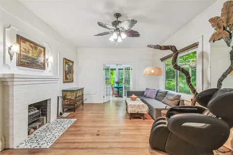 3203 E Yukon Street Tampa FL 33604
