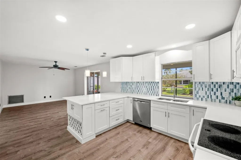 706 SW 51st Terrace Cape Coral FL 33914
